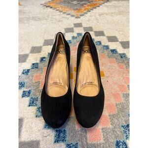 Söfft Black Suede Pumps